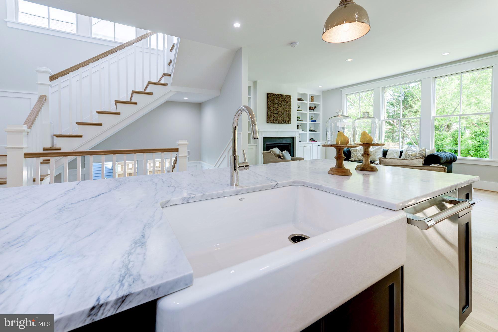 1301 Russell Road Alexandria, VA 22301 - Photo 11 of 63