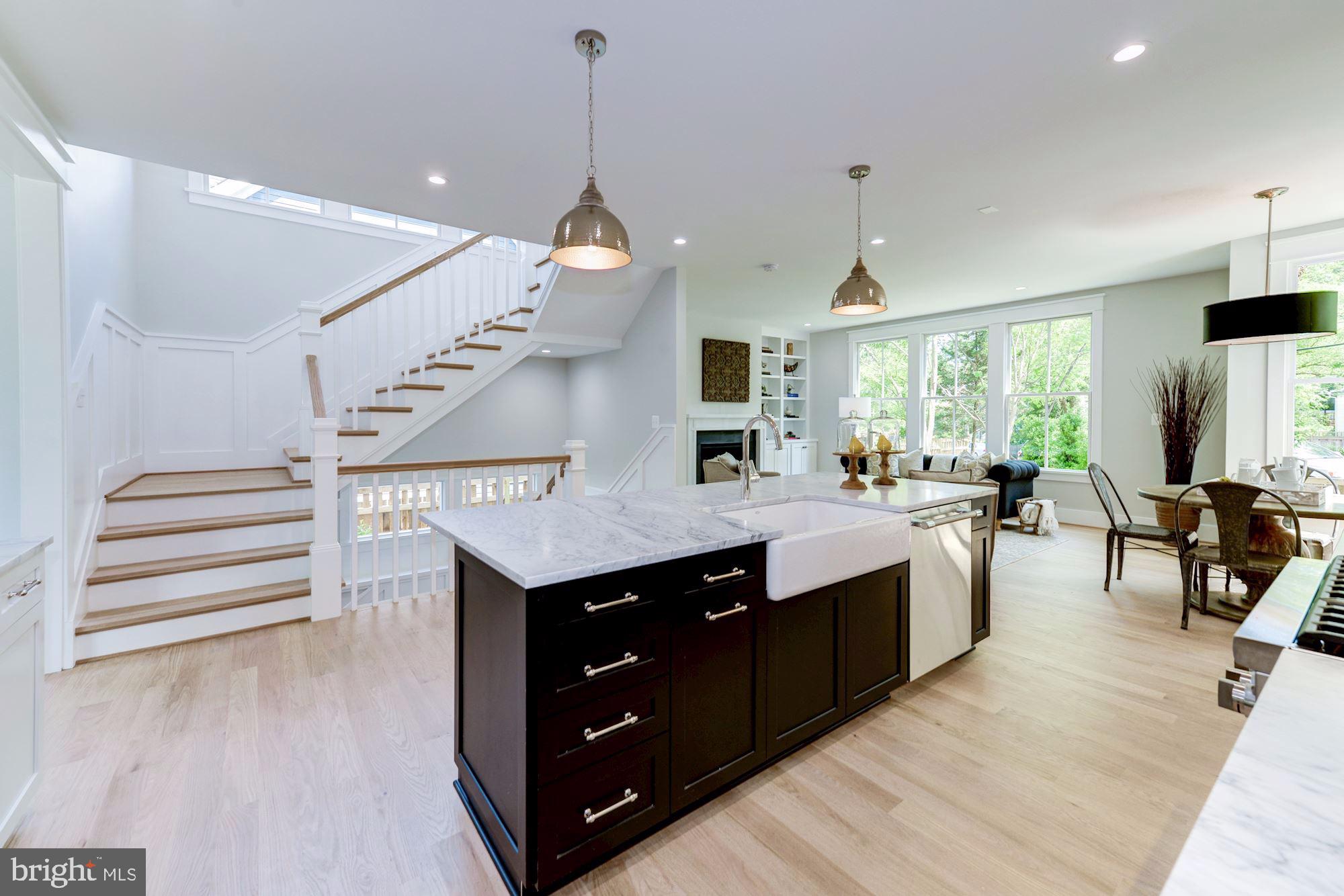 1301 Russell Road Alexandria, VA 22301 - Photo 12 of 63