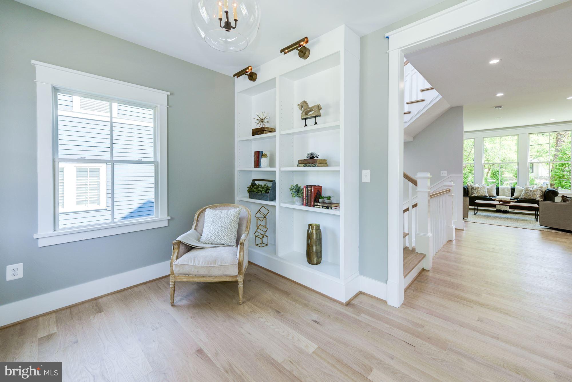 1301 Russell Road Alexandria, VA 22301 - Photo 3 of 63