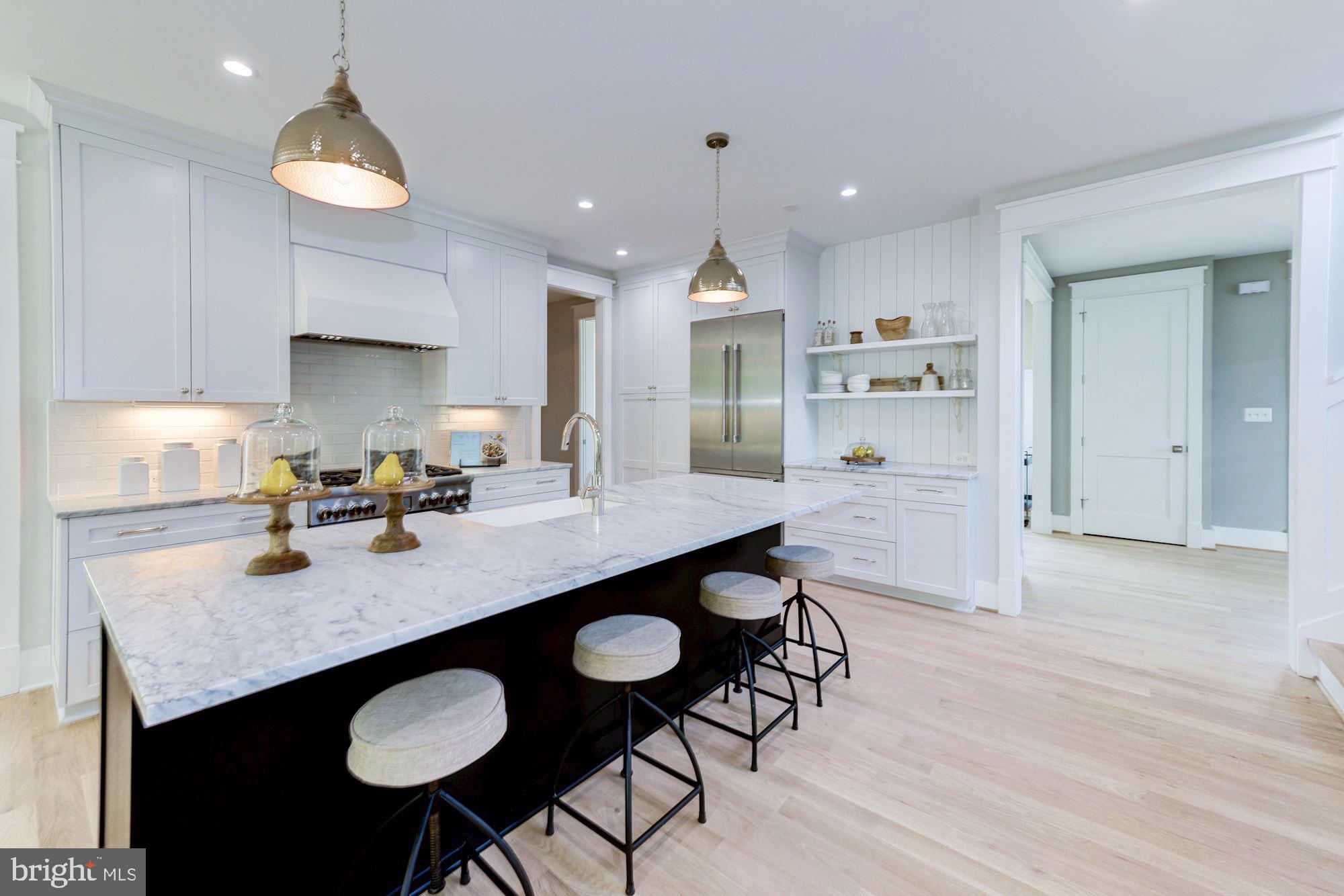 1301 Russell Road Alexandria, VA 22301 - Photo 6 of 63