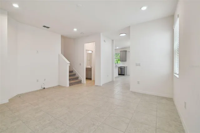 $2,425 | 5742 Spotted Harrier Way, Lithia, FL 33547