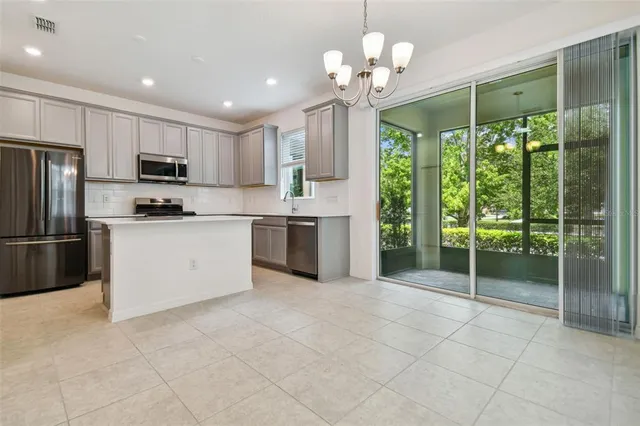 $2,425 | 5742 Spotted Harrier Way, Lithia, FL 33547