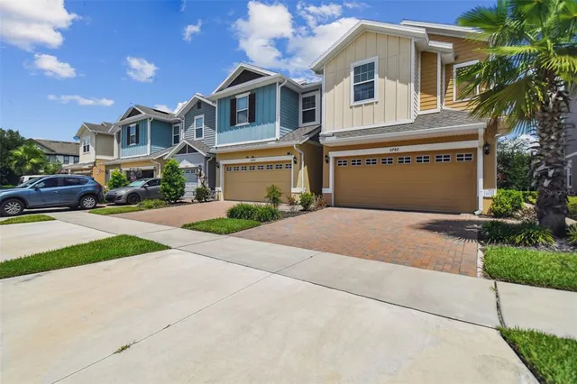 $2,425 | 5742 Spotted Harrier Way, Lithia, FL 33547