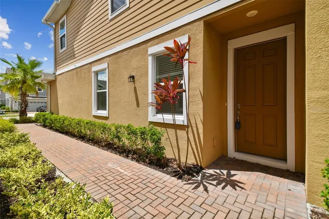 $2,425 | 5742 Spotted Harrier Way, Lithia, FL 33547