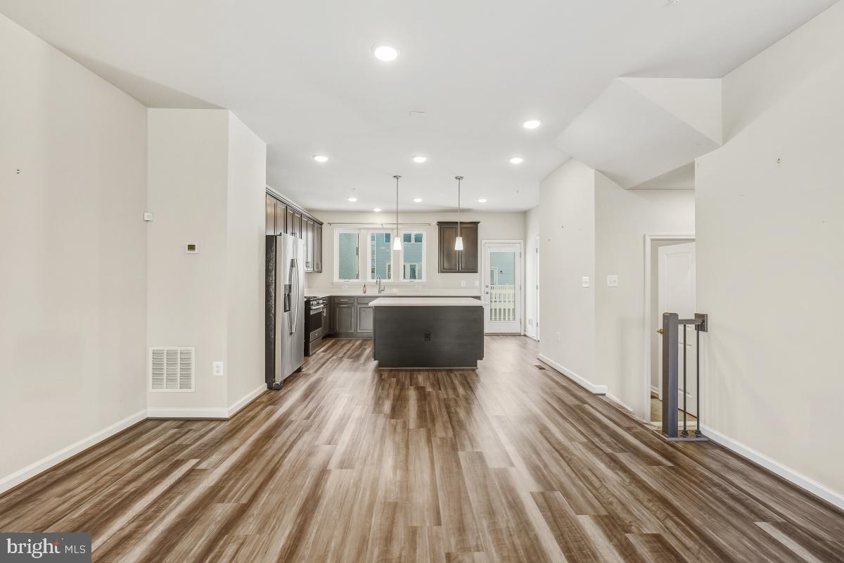 3230 Provider Way Germantown, MD 20874 - Photo 14 of 57 Dining