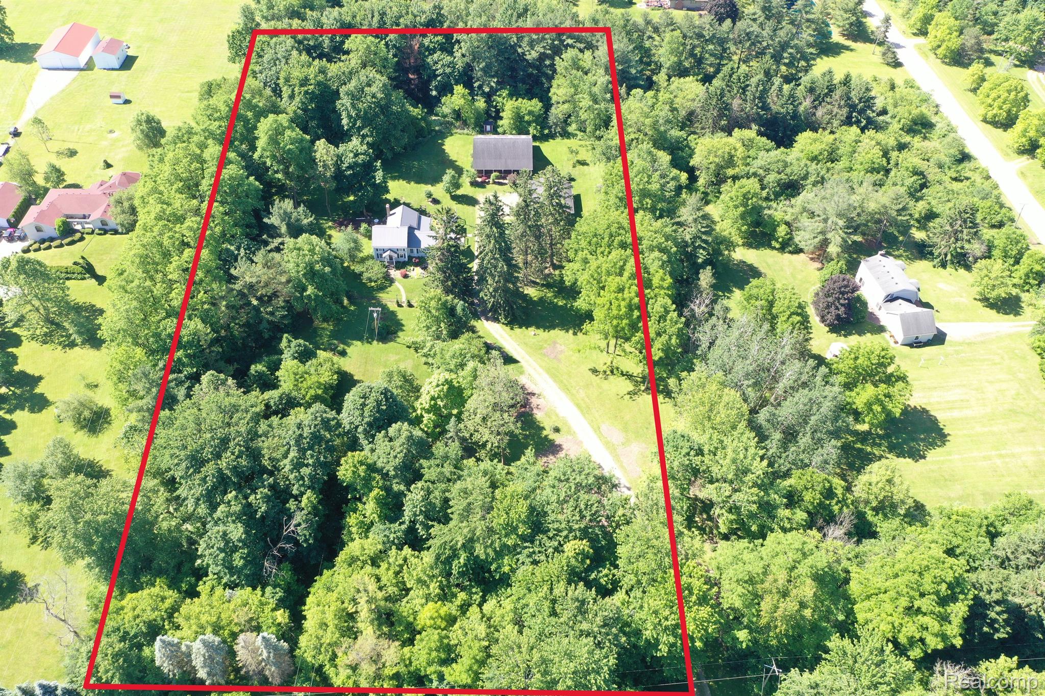 8540 Hough Road Almont, MI 48003 - Photo 3 of 82 Gallery Image 3