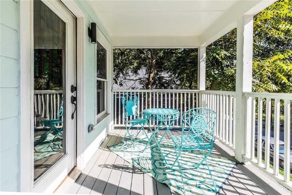 955 Coleman Street Southwest Atlanta, GA 30310 - Photo 53 of 56 a view of a balcony with wooden floor
