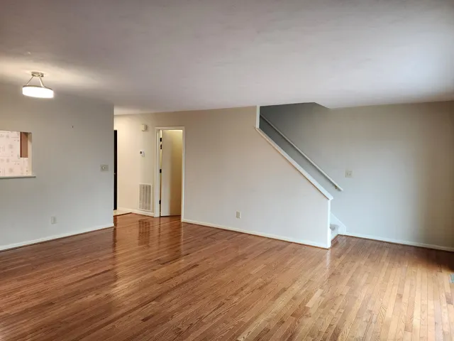 $259,000 | 3363 Londonderry Lane, Roanoke, VA 24018