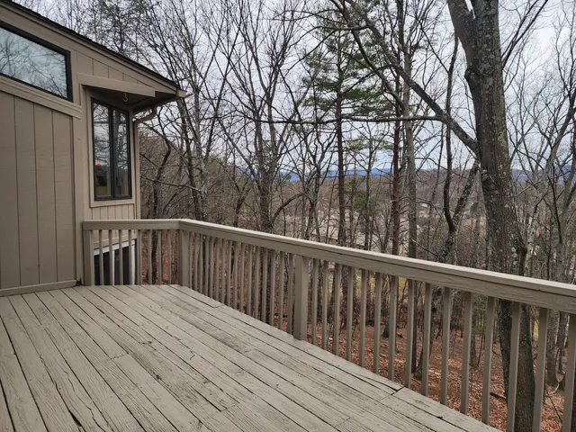 $259,000 | 3363 Londonderry Lane, Roanoke, VA 24018