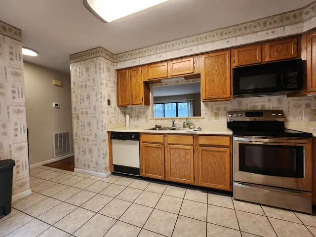 $259,000 | 3363 Londonderry Lane, Roanoke, VA 24018