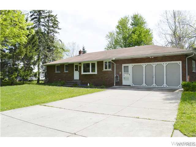 25 Stahl Road Amherst, NY 14068 - Photo 1 of 1 Exterior Front