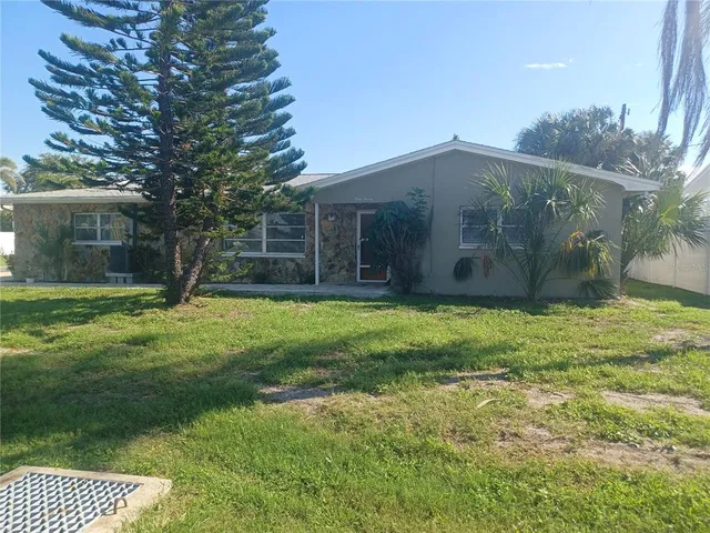 $3,500 | 120 Causeway Boulevard, Belleair Beach, FL 33786