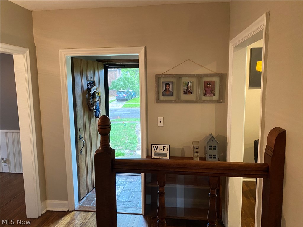16224 Brewster Road Cleveland, OH 44112 - Photo 4 of 30