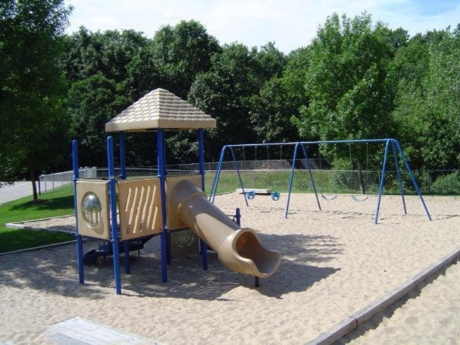 18400 North Ridge Court, Unit 22 Spring Lake, MI 49456 - Photo 17 of 20 Play Area