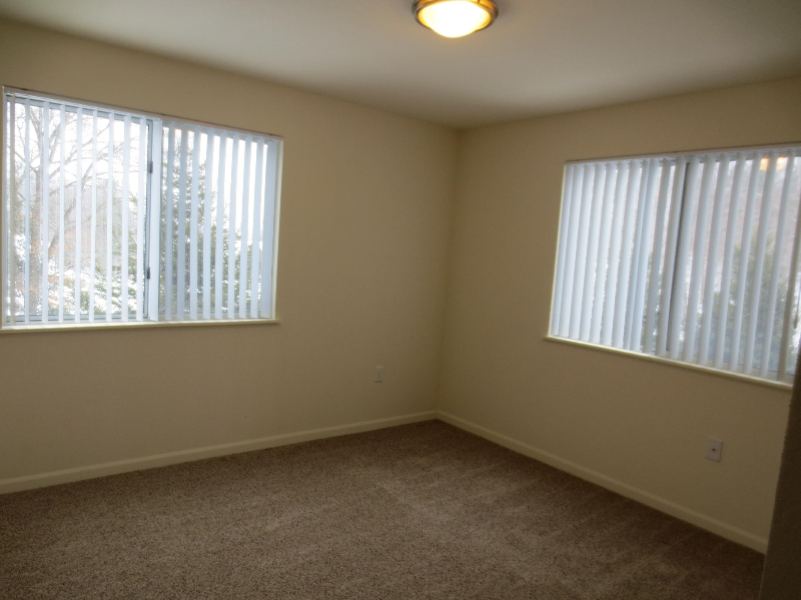 18400 North Ridge Court, Unit 22 Spring Lake, MI 49456 - Photo 8 of 20 North Ridge 2bed 2 bath 005