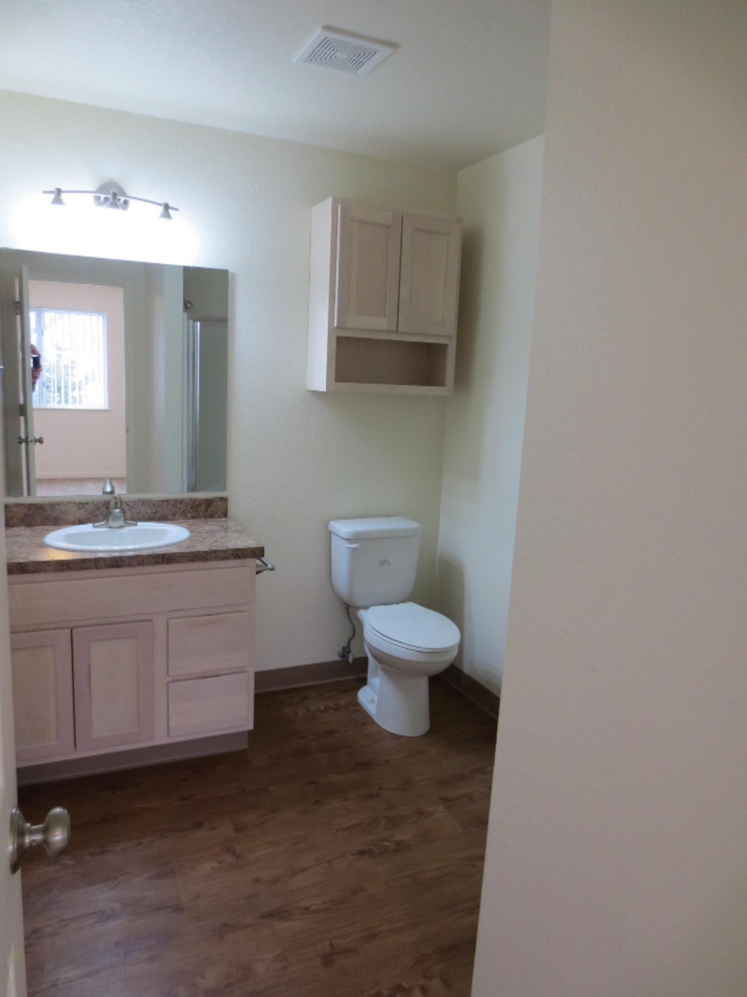 18400 North Ridge Court, Unit 22 Spring Lake, MI 49456 - Photo 9 of 20 North Ridge 2bed 2 bath 006
