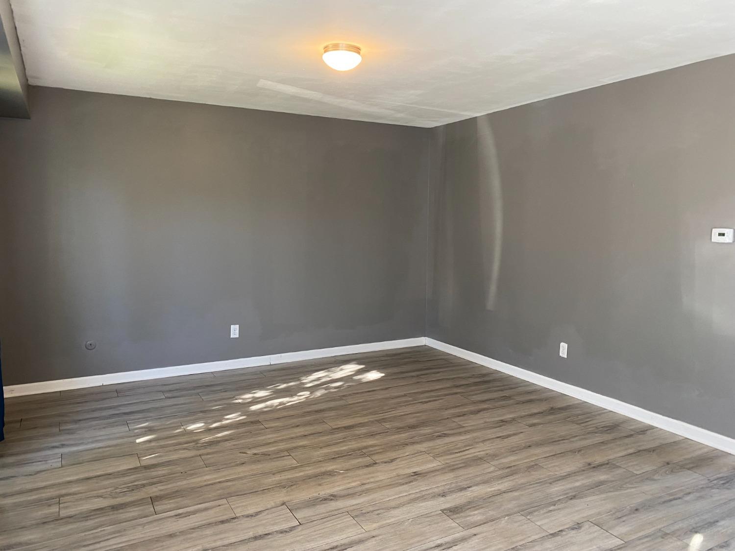 6050 Delaware Drive Merrillville, IN 46410 - Photo 12 of 13 1500x1125