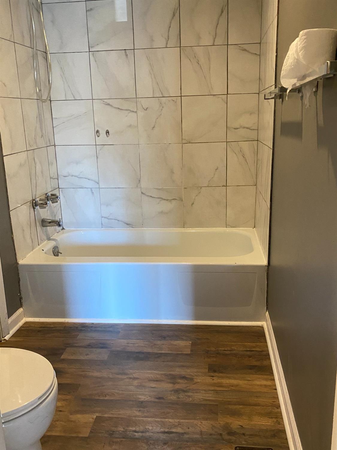 6050 Delaware Drive Merrillville, IN 46410 - Photo 6 of 13 1125x1500