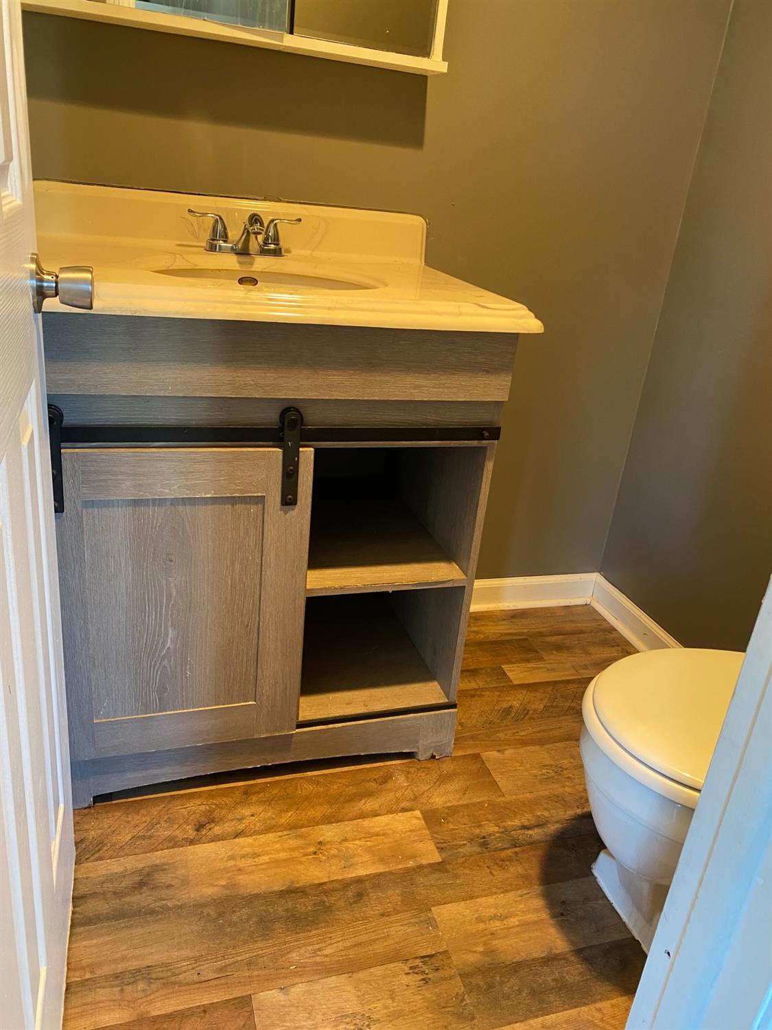 6050 Delaware Drive Merrillville, IN 46410 - Photo 7 of 13 1125x1500