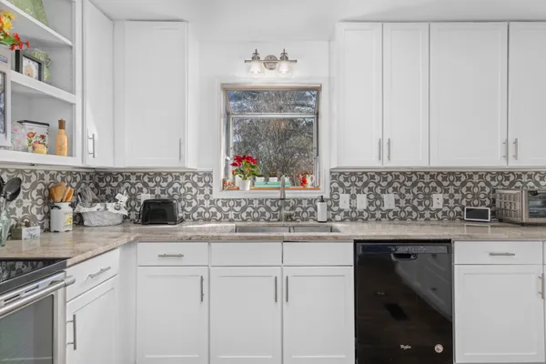 $490,000 | 491 Hillview Drive, Lawrenceburg, TN 38464
