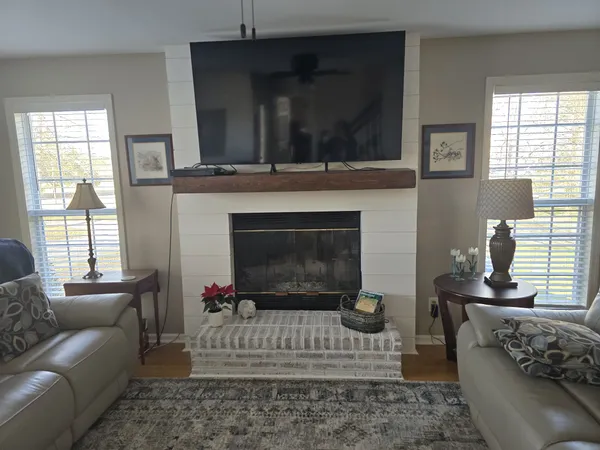 $490,000 | 491 Hillview Drive, Lawrenceburg, TN 38464