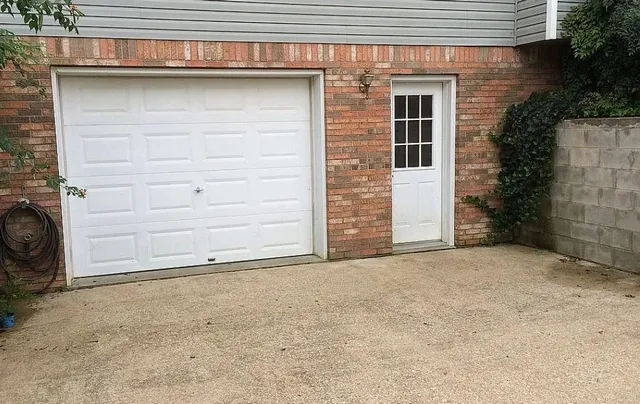 $525,000 | 491 Hillview Drive, Lawrenceburg, TN 38464