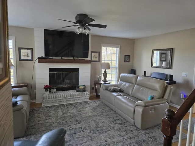 $525,000 | 491 Hillview Drive, Lawrenceburg, TN 38464