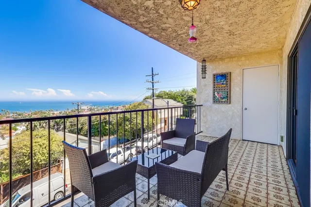$969,000 | 711 West 33rd Street, Unit 9, San Pedro, CA 90731