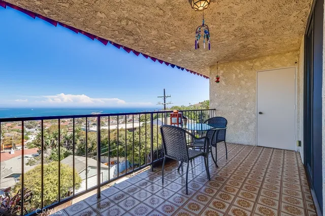 $969,000 | 711 West 33rd Street, Unit 9, San Pedro, CA 90731