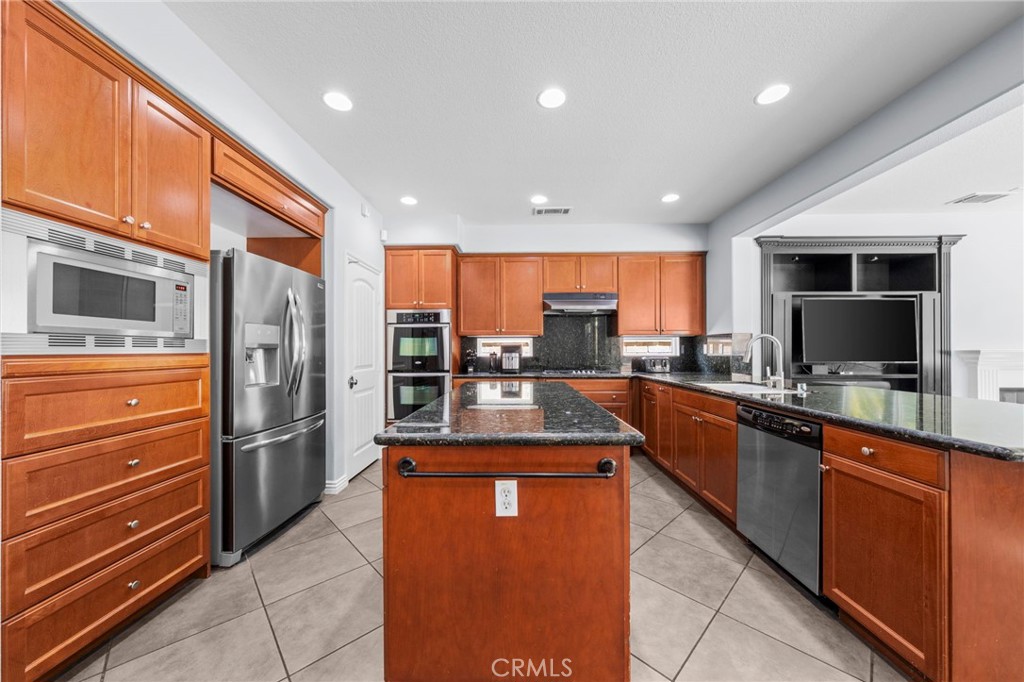 25614 Red Hawk Road Corona, CA 92883 - Photo 14 of 64