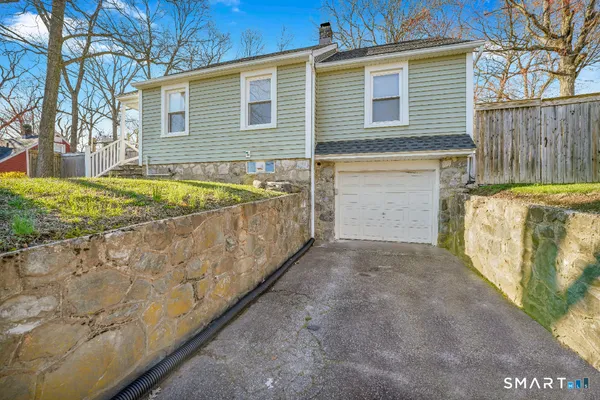 $275,000 | 245 Mill Plain Avenue, Waterbury, CT 06705