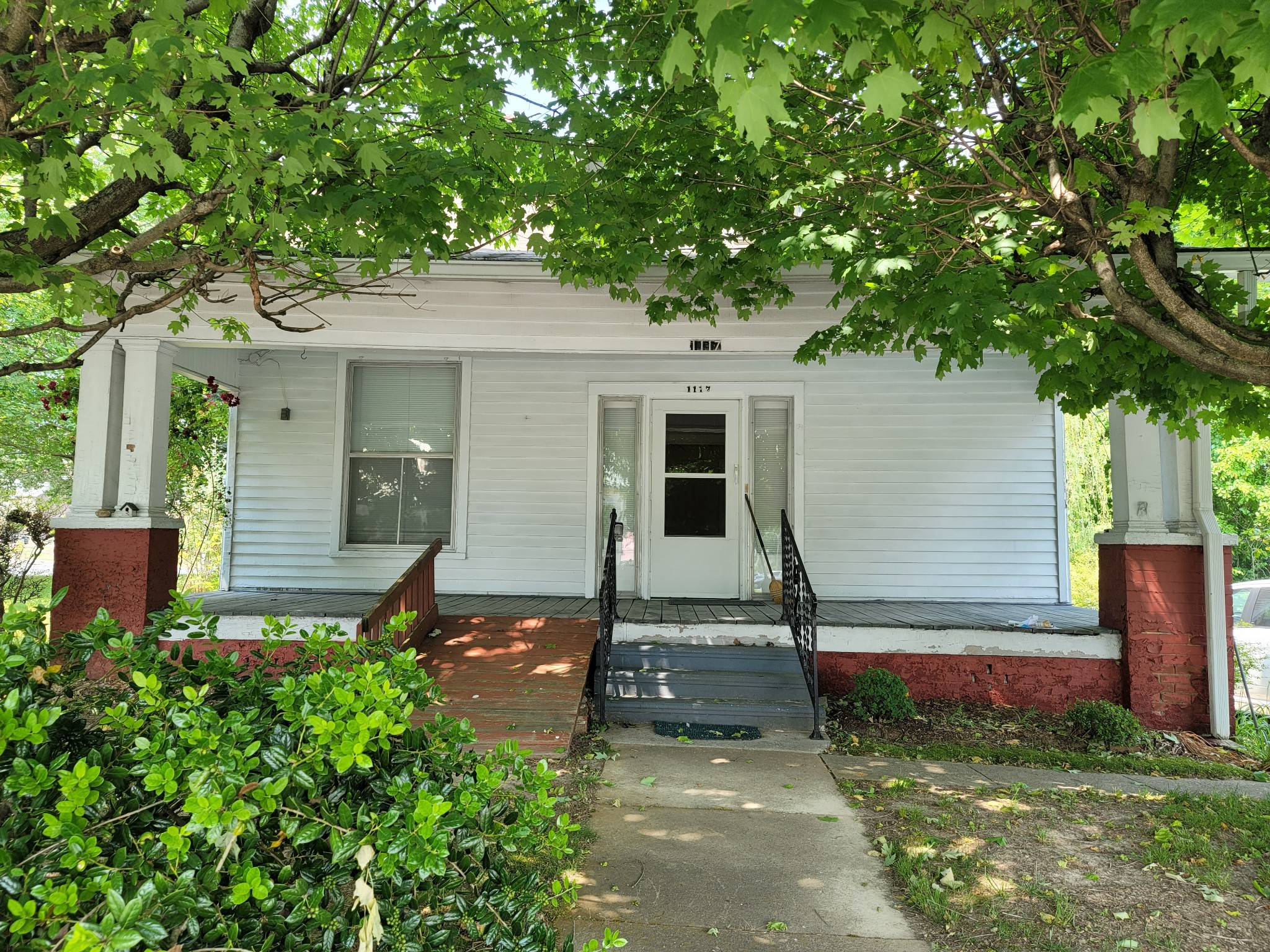 1117 Batts Boulevard Springfield, TN 37172 - Photo 1 of 11 Gallery Image 1