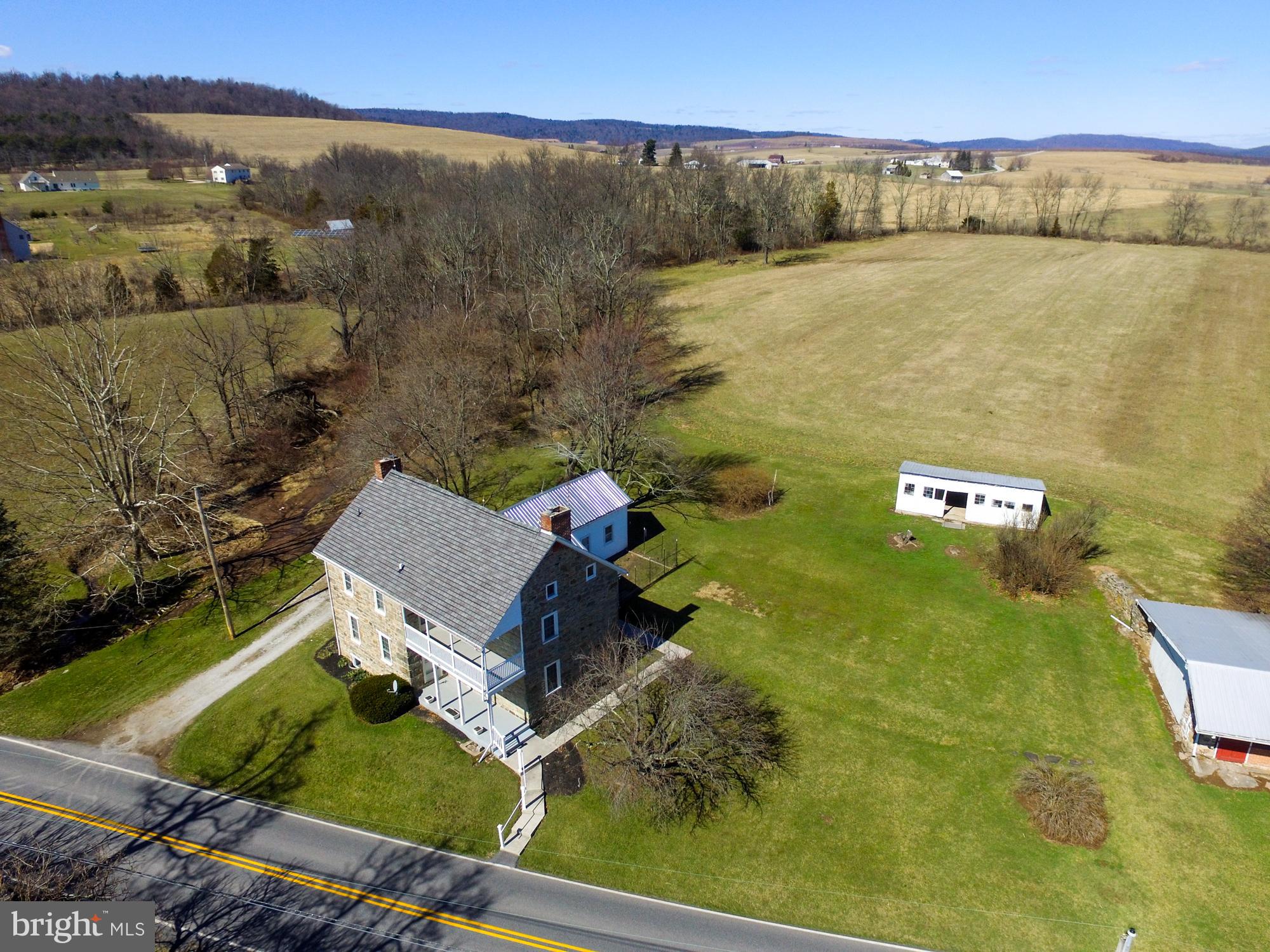 425 Hilltown Road Gettysburg, PA 17325 - Photo 4 of 47 Gallery Image 4