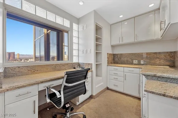 $10,000 | 3111 Bel Air Drive, Unit 28C, Las Vegas, NV 89109