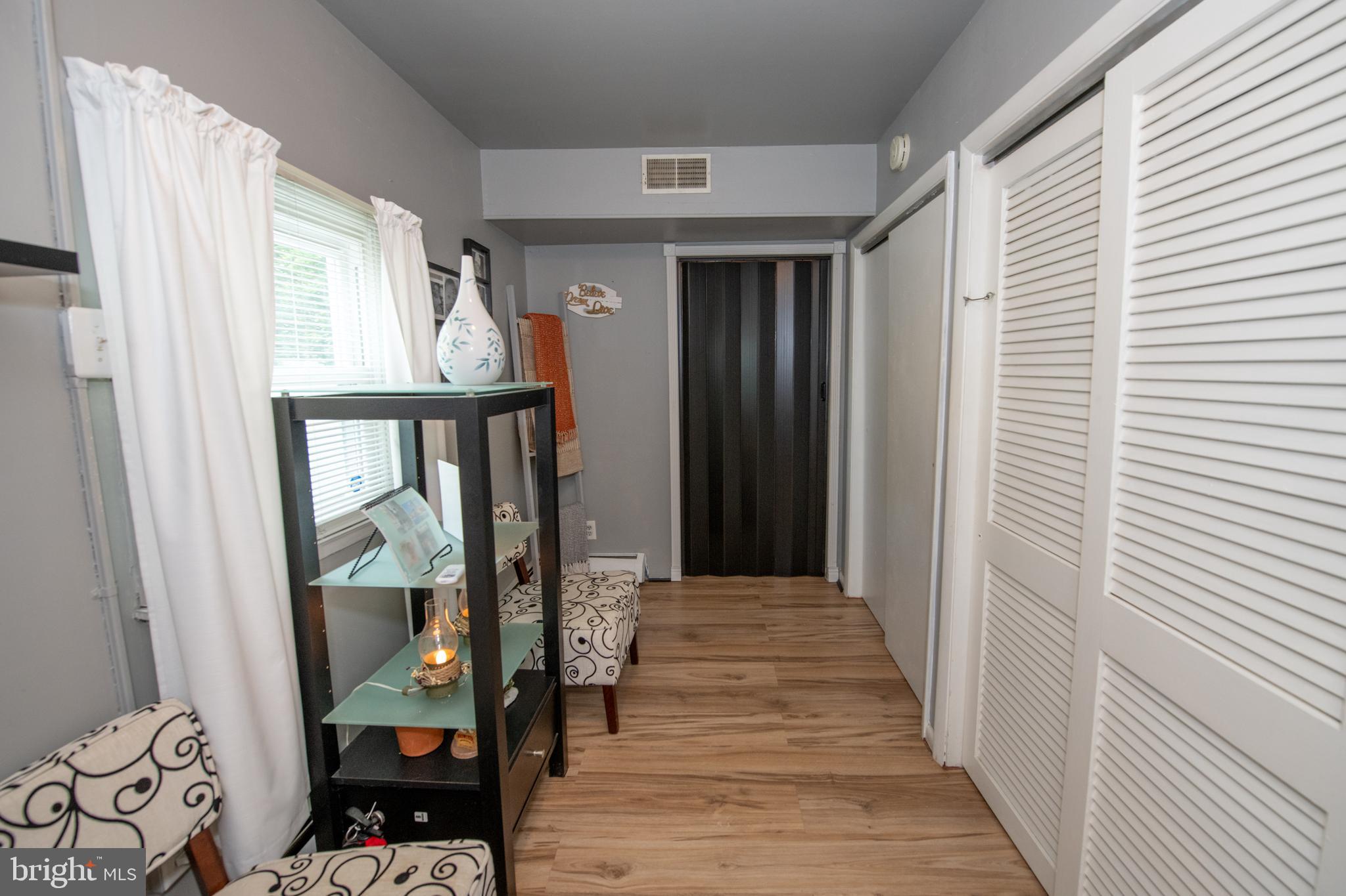 11013 Stevens Road Philadelphia, PA 19116 - Photo 24 of 42 sitting area- office option area