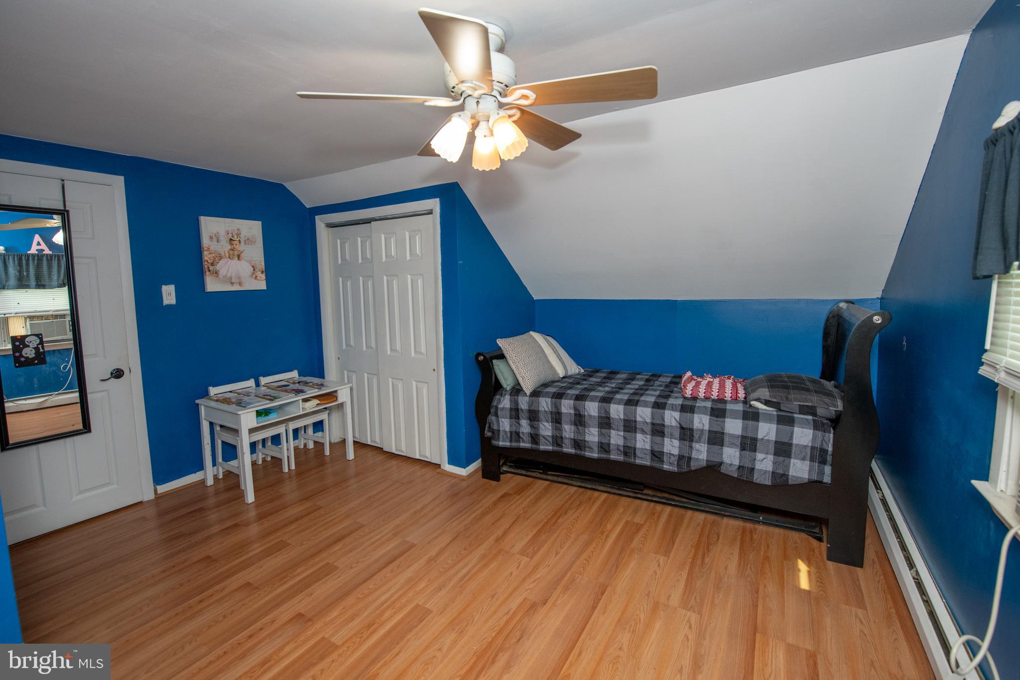 11013 Stevens Road Philadelphia, PA 19116 - Photo 28 of 42 2nd bedroom- upstairs