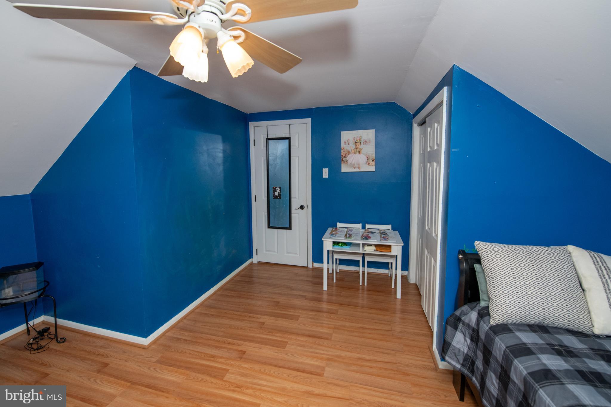 11013 Stevens Road Philadelphia, PA 19116 - Photo 29 of 42 2nd bedroom- upstairs