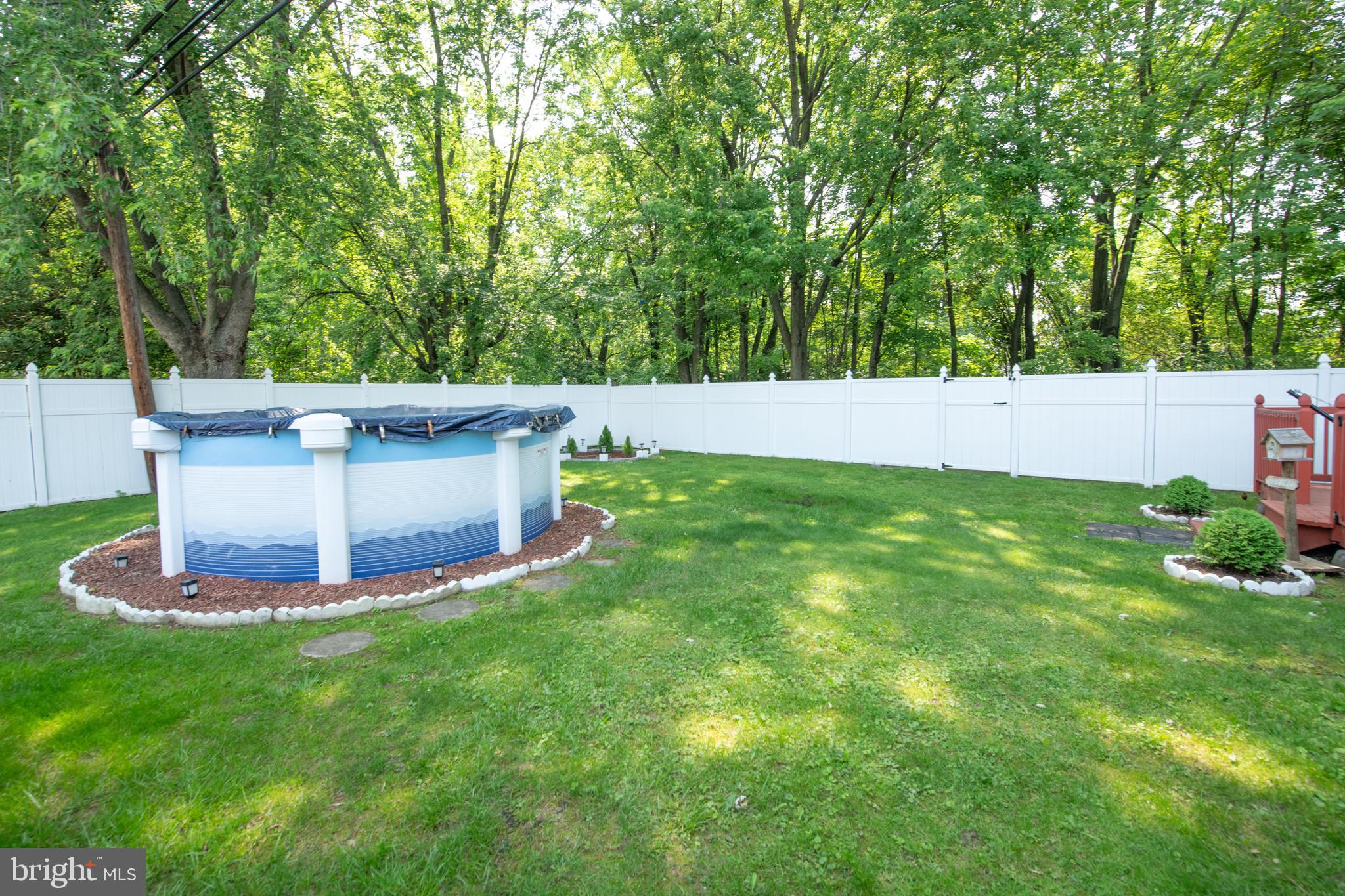 11013 Stevens Road Philadelphia, PA 19116 - Photo 39 of 42 5 x 12 pool