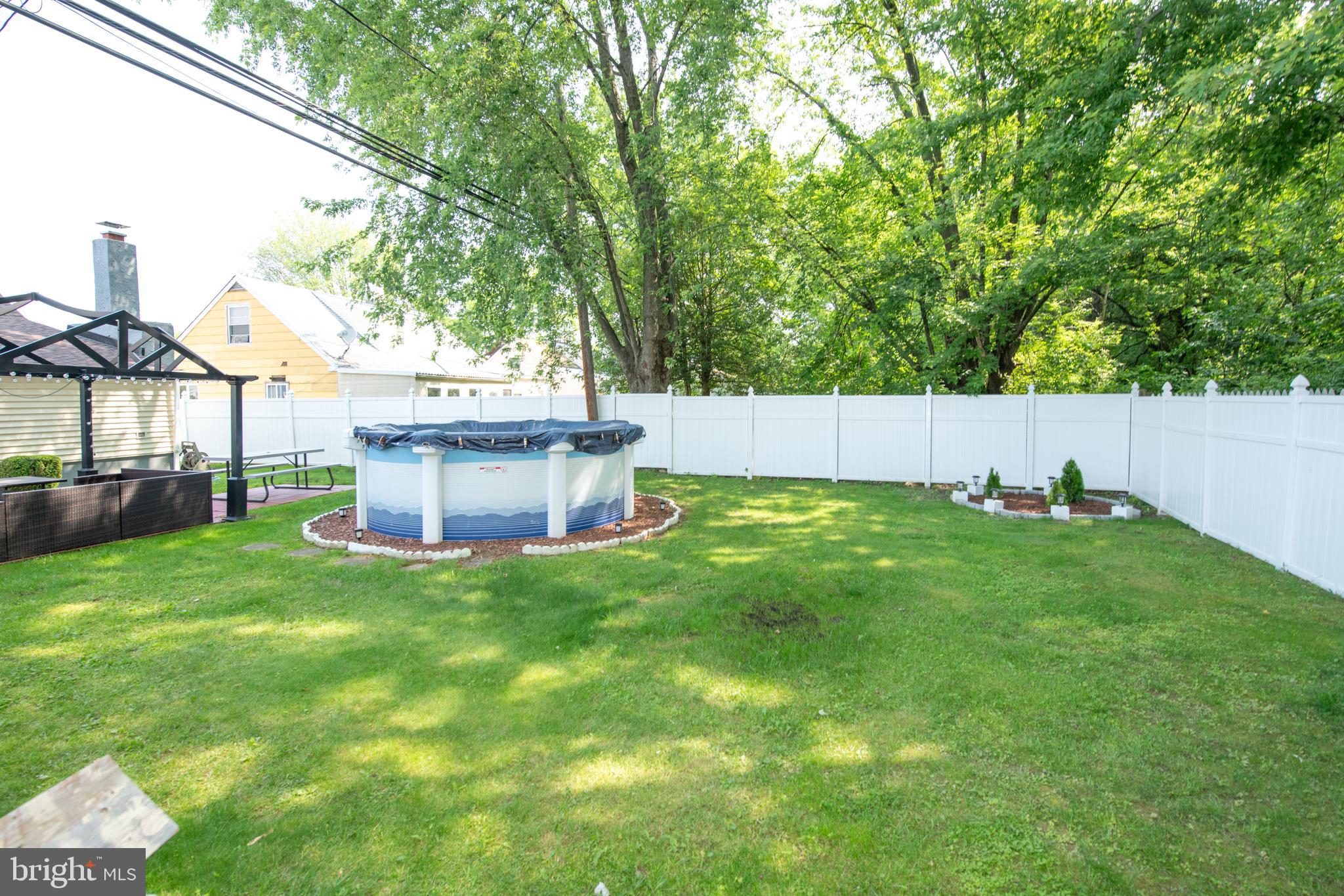 11013 Stevens Road Philadelphia, PA 19116 - Photo 40 of 42 rear yard- privacy fenced