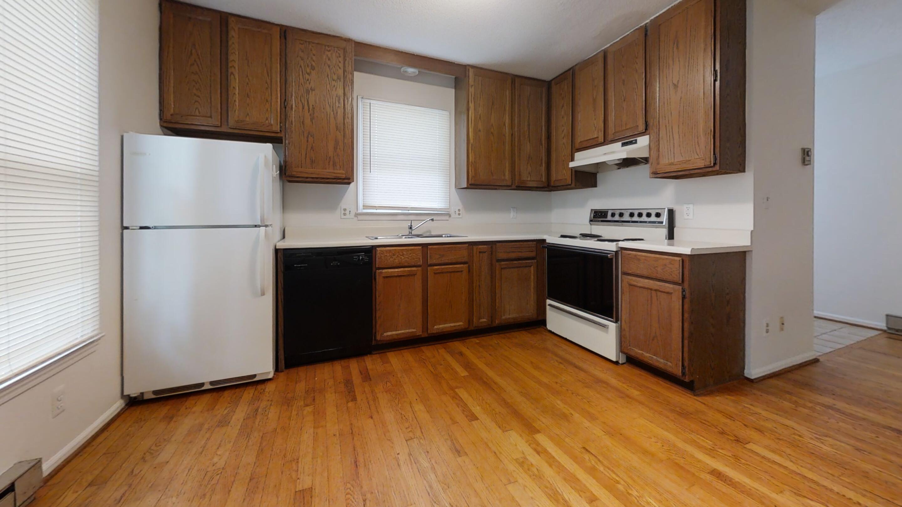 785 North Maple Road Ann Arbor, MI 48103 - Photo 5 of 10 Kitchen (2)