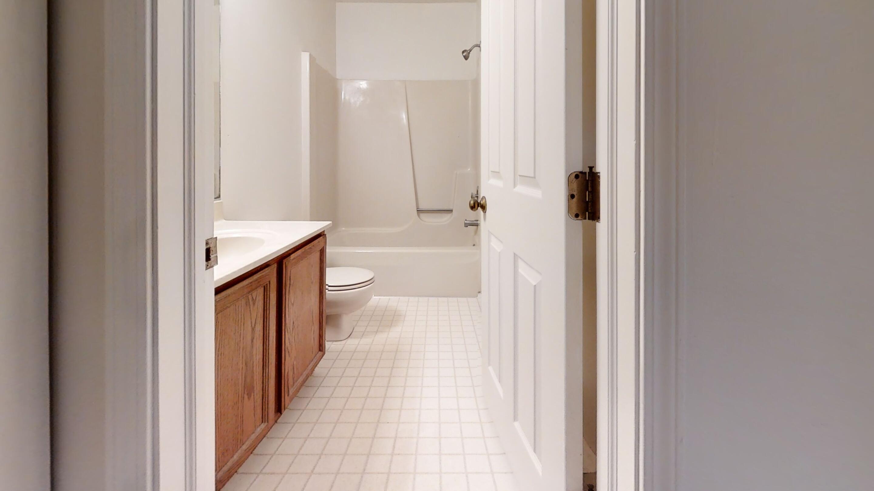 785 North Maple Road Ann Arbor, MI 48103 - Photo 10 of 10 Bathroom (1)
