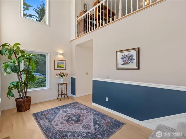 a view of entryway with a potted plant