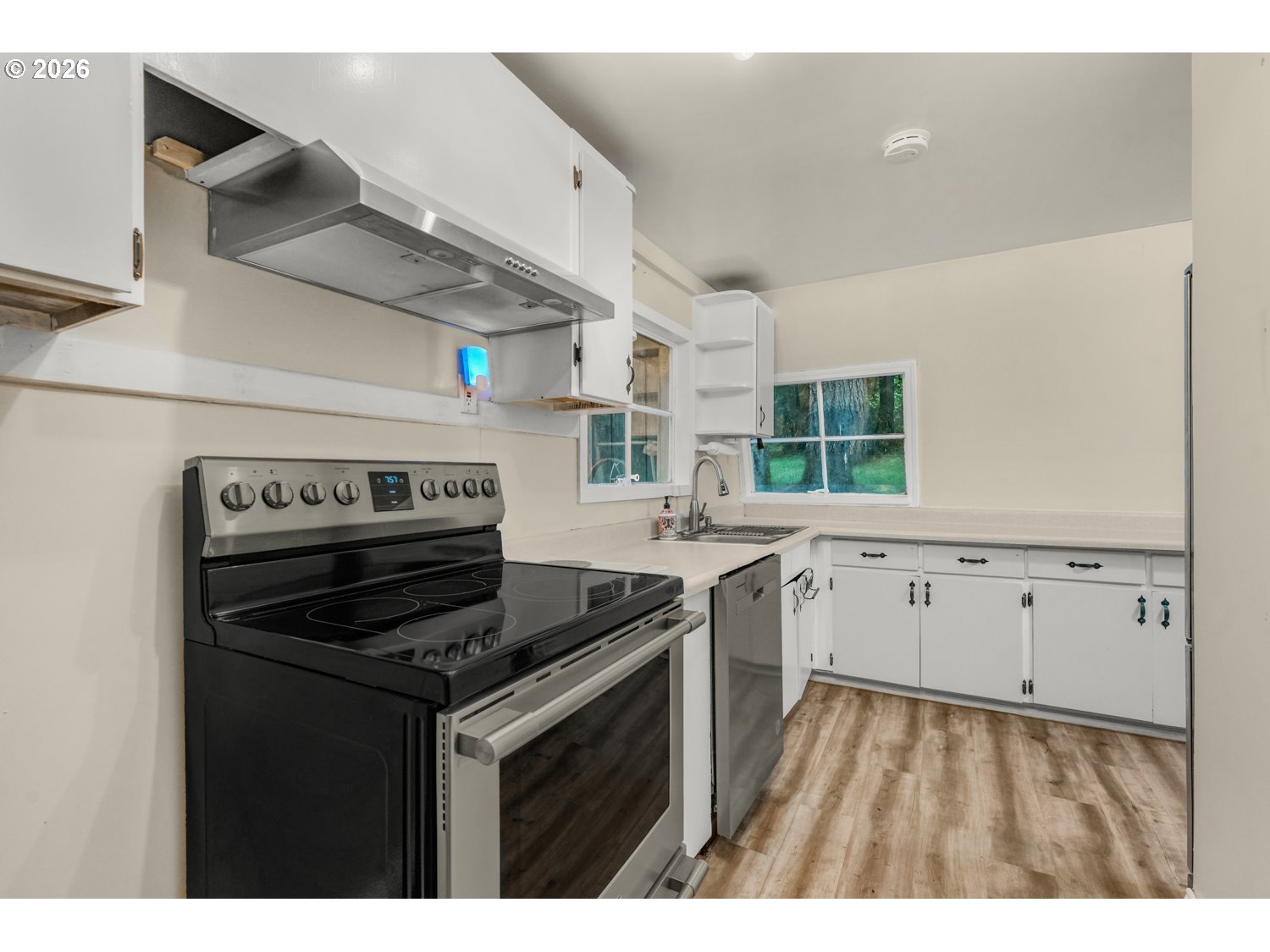 21575 Southwest 70th Avenue Tualatin, OR 97062 - Photo 6 of 43