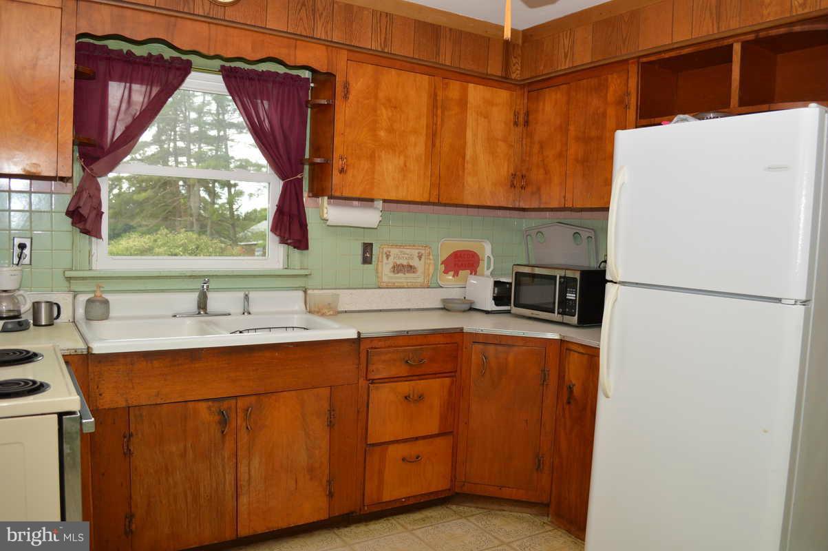 5896 Montgomery Road Elkridge, MD 21075 - Photo 18 of 26 Kitchen