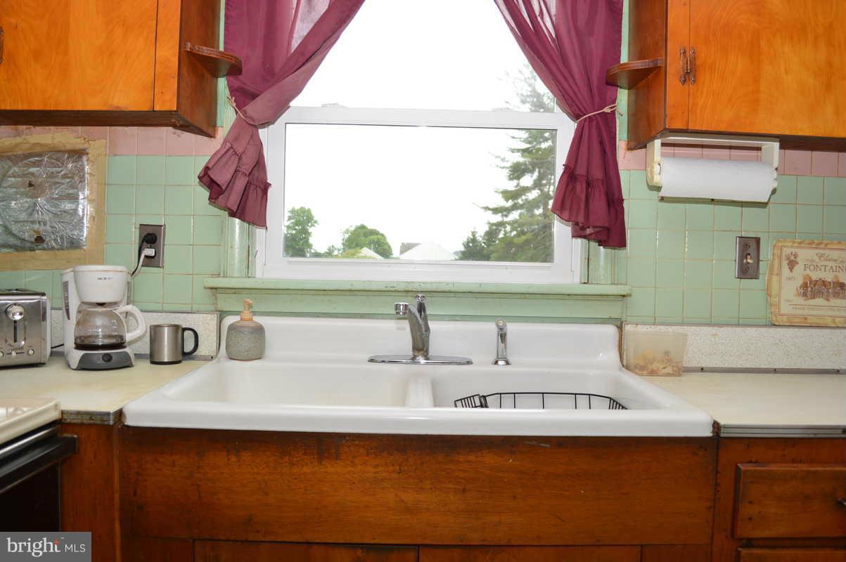 5896 Montgomery Road Elkridge, MD 21075 - Photo 20 of 26 Kitchen