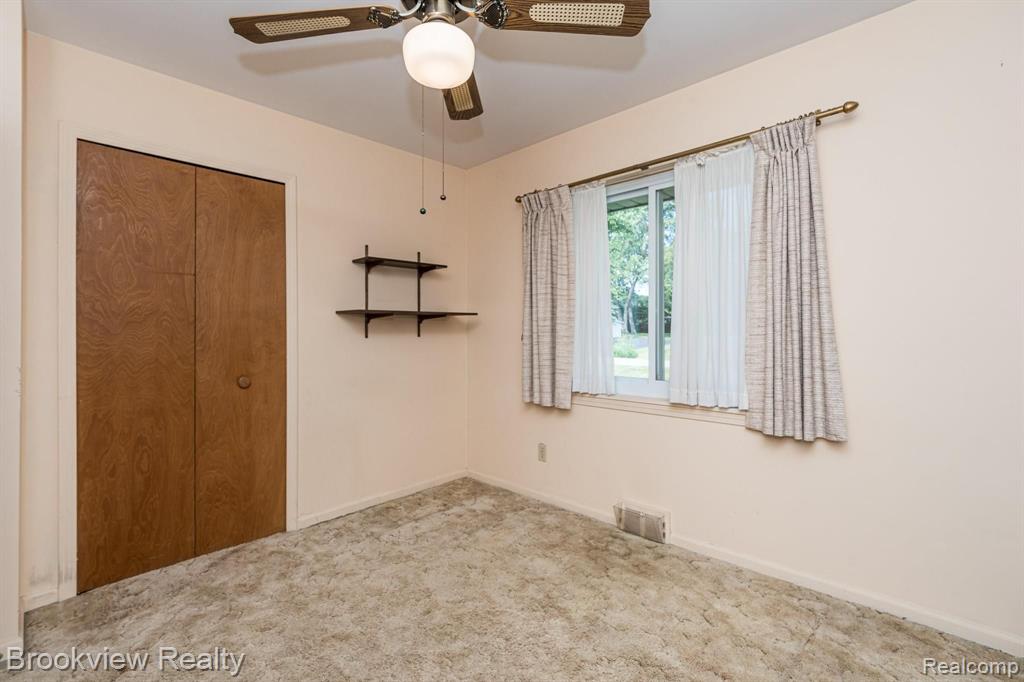 290 Donegal Drive Rochester Hills, MI 48309 - Photo 16 of 33