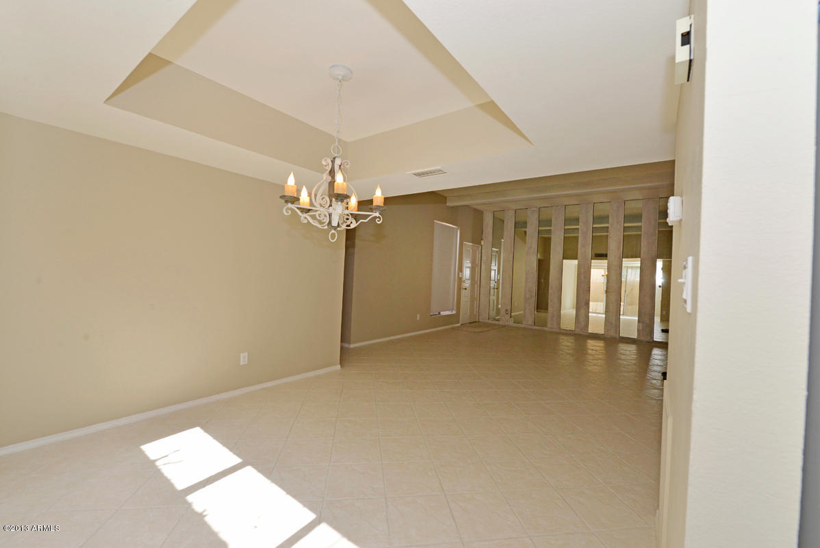 1054 East Pueblo Road, Unit 12D Phoenix, AZ 85020 - Photo 7 of 26 Dining to Living Room