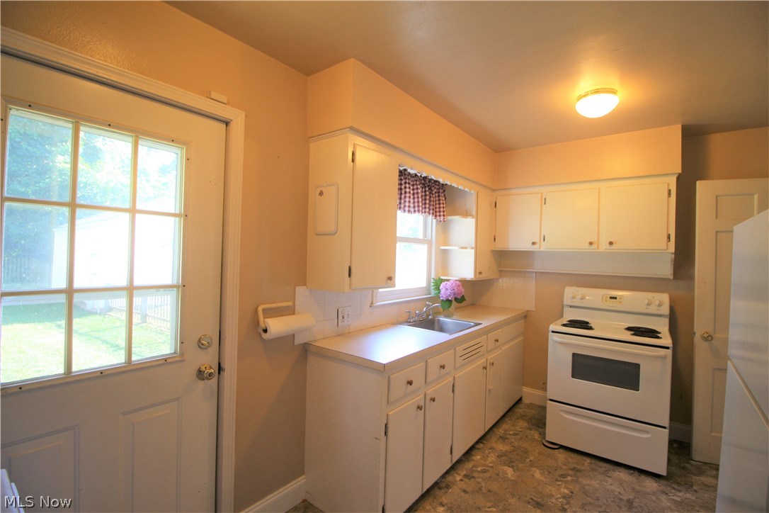 2233 Harding Road Cuyahoga Falls, OH 44223 - Photo 5 of 24