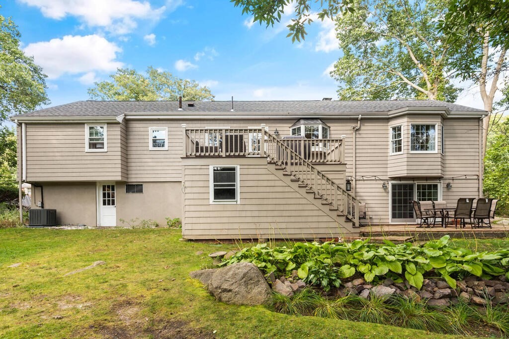 33 Doncaster Circle Lynnfield, MA 01940 - Photo 31 of 31 a front view of a house with garden