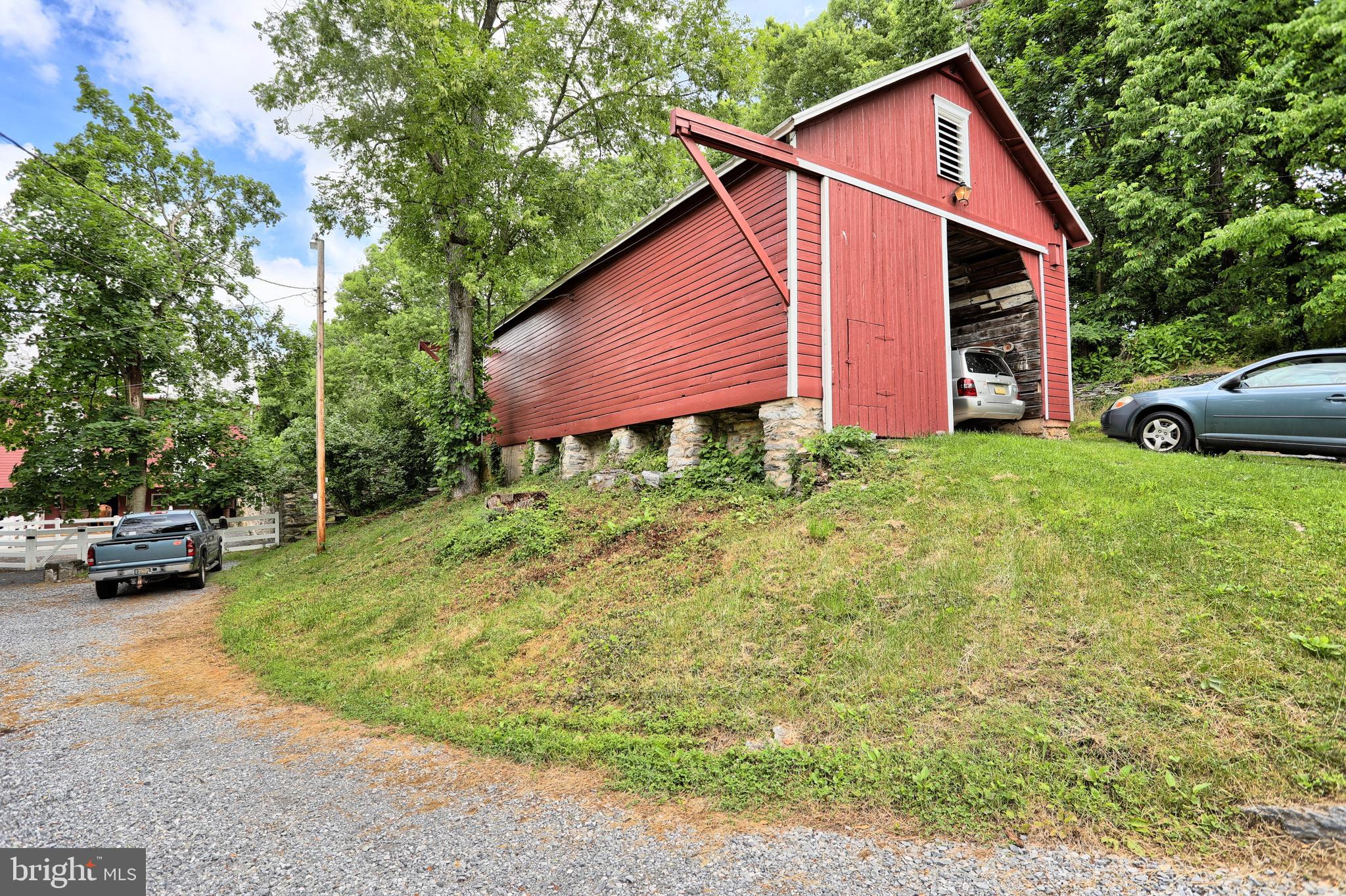 1446 Lutztown Road Boiling Springs, PA 17007 - Photo 16 of 104 Gallery Image 16